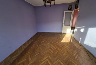 Apartament cu 2 camere decomandat, etaj 3/8, zona Dacia - 2