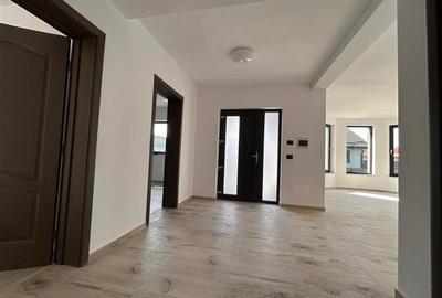 Primul Chirias - Casa Noua - toate utilitatile - 13