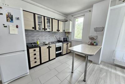 Apartament cu 3 camere semidecomandat, mobilat în Gheorgheni