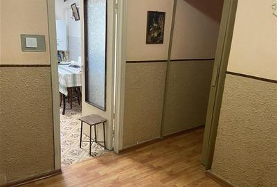 Apartament 3 camere Focsani ,zona centrala , 2 bai , decomandat , liber - 5