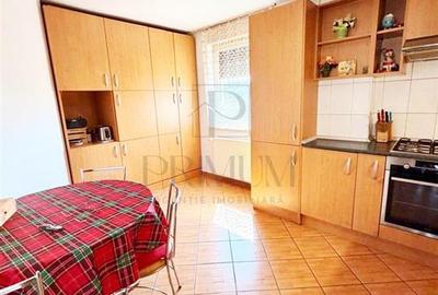 ARADULUI - 4 CAM - 2 BAI - LIFT - ETAJ 2 - DECOMANDAT - BLOC DUPA 2000 - ZONA EX - 9