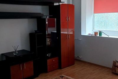 Tomis 3 apartament decomandat 50 mp etaj 2 mobilat