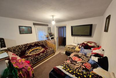 Casa-vila de vanzare in Alexandria teren 1050 mp pretabil comercial - 2