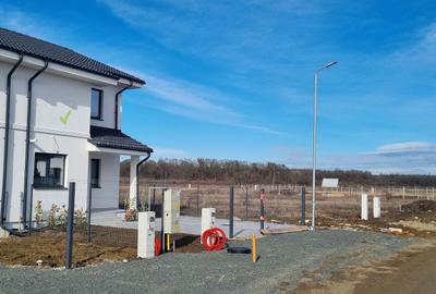 Duplex cu 3 camere în Moșnița Veche