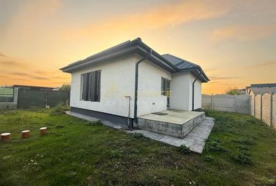 Casa Individuala / 3 Camere / 1 Baie / Teren 270 mp - 2