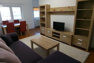 Apartament cu 3 camere decomandat în 1 Mai