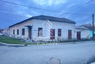 Casă individuală cu 8 camere în Drăgășani