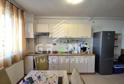Apartament cu 3 camere semidecomandat, mobilat în Florești