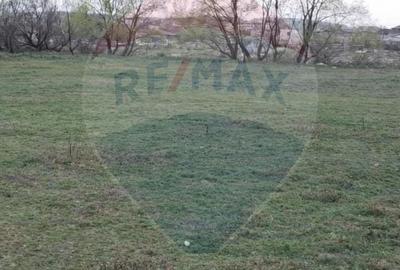 Teren agricol extravilan de 6322 mp, în Central