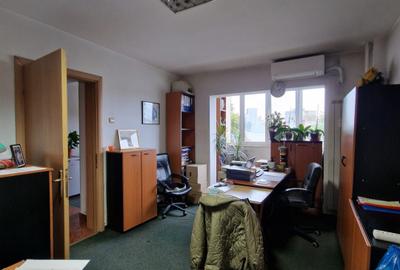 Calea Mosilor 4 camere semidecom. etaj 3/8 bloc 1982 reabilitat, lift, interfon - 1