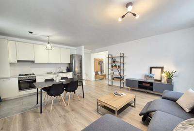 Apartament cu 3 camere semidecomandat, mobilat în Europa