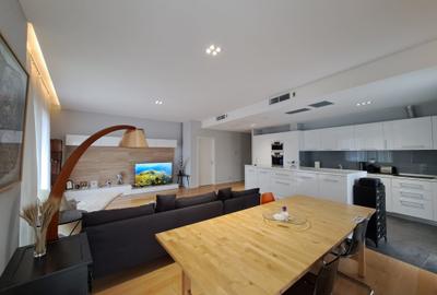 Apartament cu 4 camere decomandat în Herăstrău