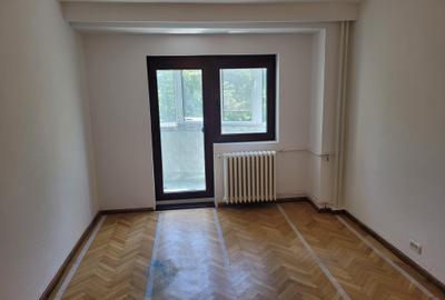 PIATA UNIRII 4 camere ideal cabinet avocat, birou arhitect, contabilitate - 2