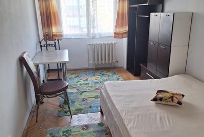 Apartament cu 3 camere - zona Pacurari - Kaufland