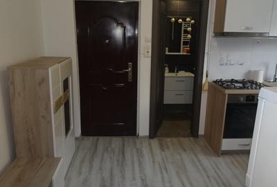 Inchiriez, garsoniera in Deva, zona Dacia, etaj 1, situata pe mijloc, amenajata - 5