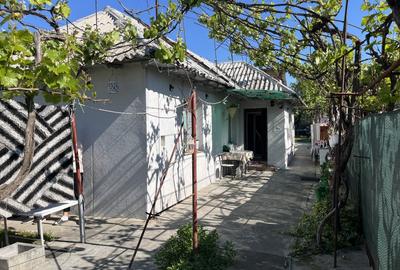Oportunitate! Casa la sol, mobilata utilata, constructie mixta, Valu lui Traian! - 1
