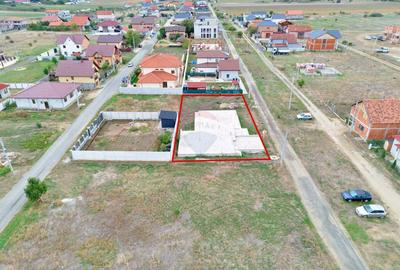 Teren 805 m², front stradal 40 ml, fundație existentă - 1