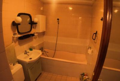 Apartament de 3 camere, 73 mp decomandat la parter inalt - 9