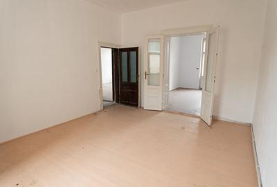 De vanzare Cladire bloc Istoric Central Arad D+P+E+M curte proprie - 16