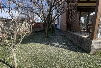 Casa eleganta si luminoasa, situata in zona de case - Mehala - 36