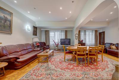 Apartament cu 6 camere decomandat în Floreasca