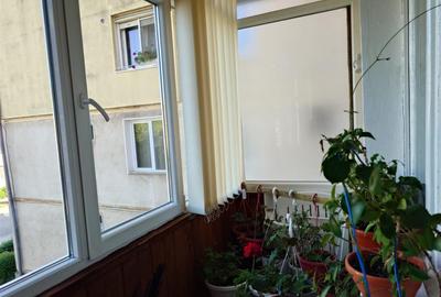 Apartament 2 camere decomandat, etaj 1, zona linistita - 13