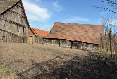 Casa cu potential si teren generos – Vesud, la doar 30 minute de Sibiu - 1