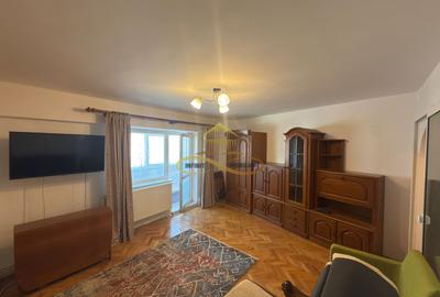 Garsoniera de vanzare langa parcul catedralei Bacau - 1