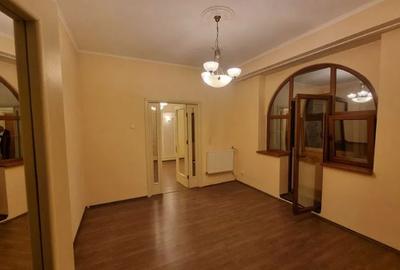 Unirii,Metrou,et.5/7,DECOMANDAT,Amenajat,2 balcoane,boxa,parcare,Liber - 3