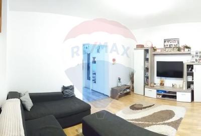 Casa / Vila cu 4 camere de vanzare - 1