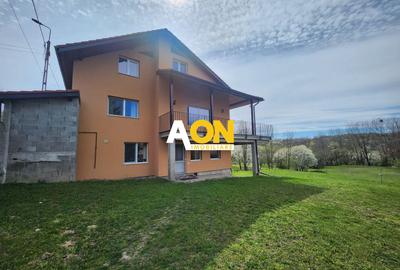 De vanzare casa 6 camere 8142 mp teren in Oarda de Sus - 2