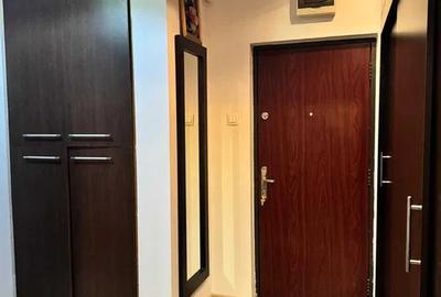 Apartament cu o camera, decomandat, balcon, zona ANL - 4