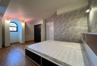 VILA DEOSEBITA / SPATII GENEROASE / CURTE PROPRIE - 52