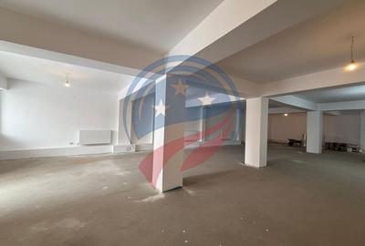 Spațiu comercial, de 180 mp, în Central