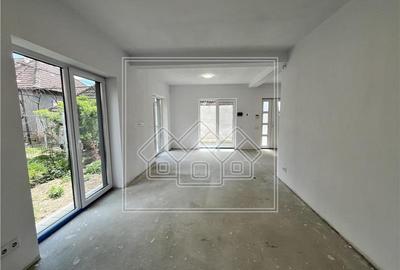 Casa de vanzare in Sibiu - noua, individuala, teren 335 mp - zona buna - 12