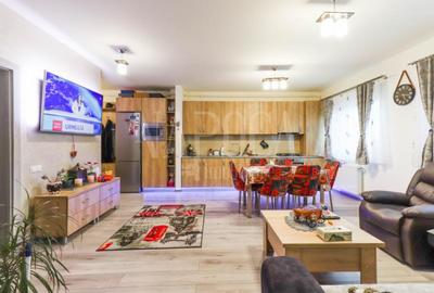 Apartament cu 3 camere semidecomandat în Florești