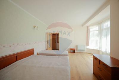 De vânzare pensiune cu restaurant, teren 4.750 mp – Băile 1 Mai - 13