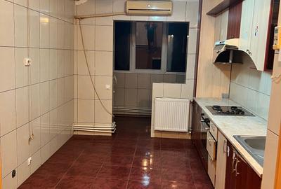 Apartament cu 4 camere in zona Piata Veteranilor- Lujerului | Centrala proprie !