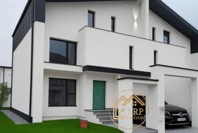 Duplex cu 5 camere în Central