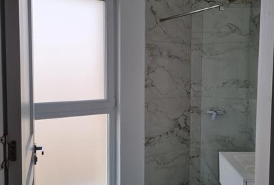 Apartament cu 3 camere,centrala proprie,mutare imediata,vedere superba catre Lac - 32