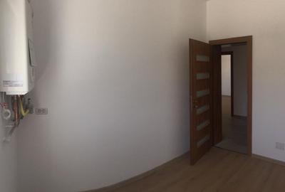 Direct proprietar.Apartament decomandat cu doua balcoane.Model deosebit - 4