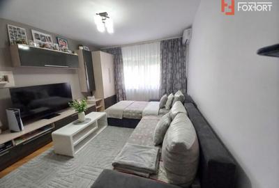 Apartament cu 3 camere de vanzare in zona Lipovei - 1