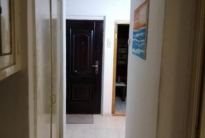 2 Camere,  Decomandate,  Etaj Intermediar - 4