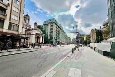 Apartament cu 3 camere semidecomandat în Victoriei