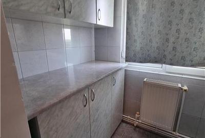 Apartament 2 cam decomandat renovat si mobilat zona 800 - 8