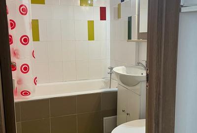 Inchiriez apartament 2 camere Campia Libertatii, la 10 min. metrou Piata Muncii. - 18