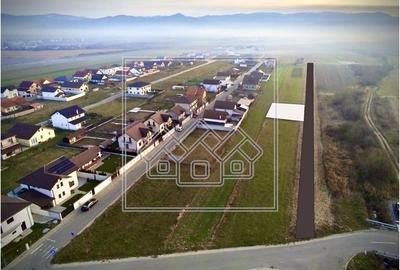 Teren Construcții intravilan de 500 mp, în Cristian
