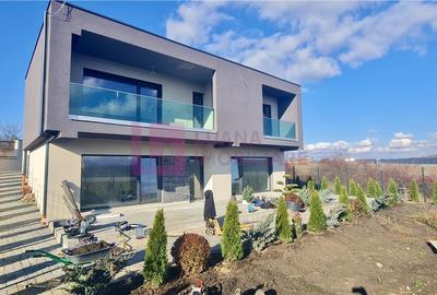 Casa individuala de vanzare | de lux | teren 490 mp | 200 mpu | garaj - 2