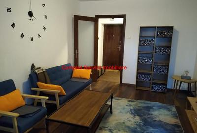 Apartament cu 3 camere în Drumul Taberei