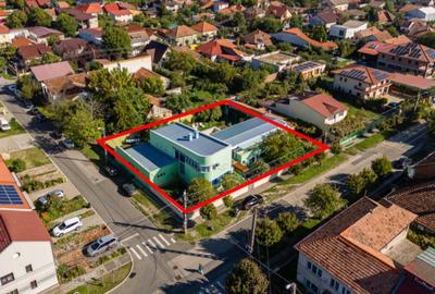Casă individuală cu 7 camere în Girocului
